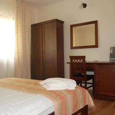 Complexul Turistic Cheile Butii Hotel 3*